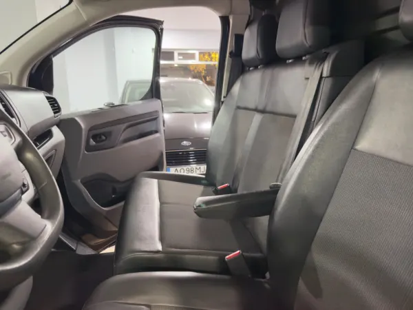 Citroën Jumpy 2.0 BlueHDi XL EAT8 9