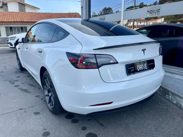 Tesla Model 3 Standard Range Plus RWD 6