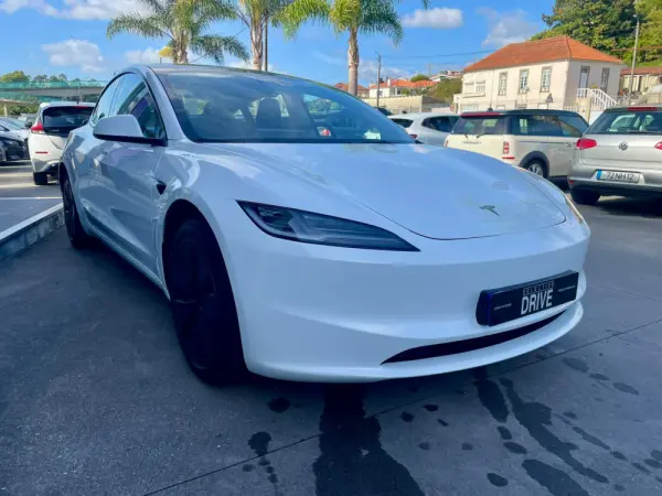 Tesla Model 3 Tração Traseira 3