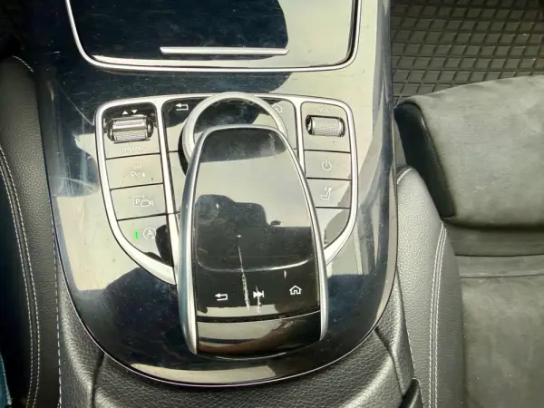 Mercedes-Benz E 220 d AMG Line 17