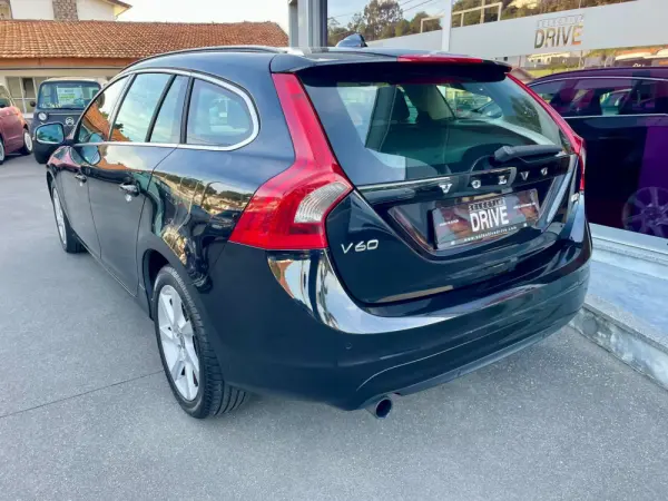 Volvo V60 1.6 D2 Drive Momentum Powershift Start/Stop 6