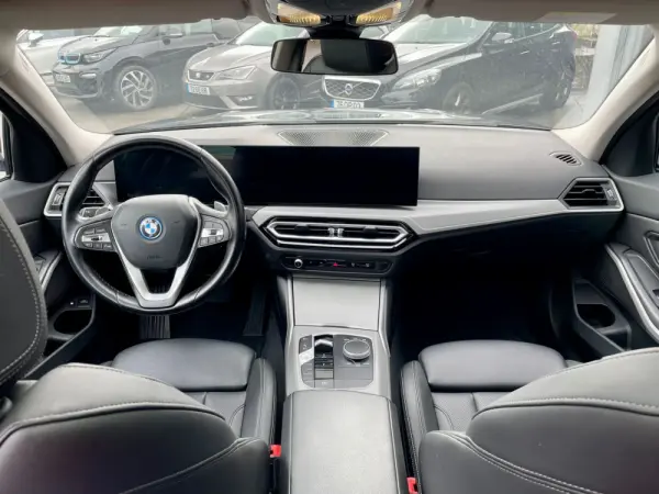 BMW 320 e Corporate Edition Auto 8