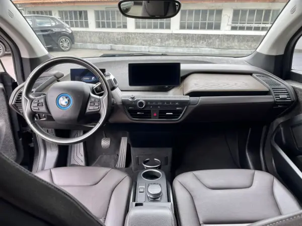BMW i3 120Ah 8