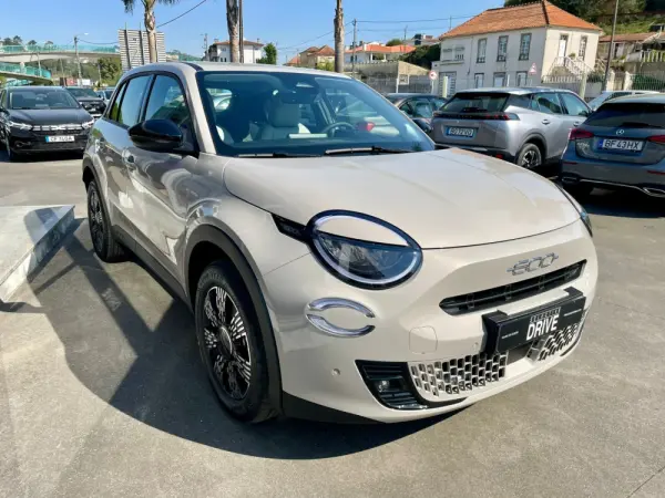 Fiat 600 1.2 Hybrid Icon 3
