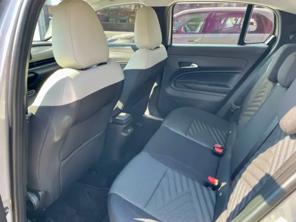 Fiat 600 1.2 Hybrid Icon 10