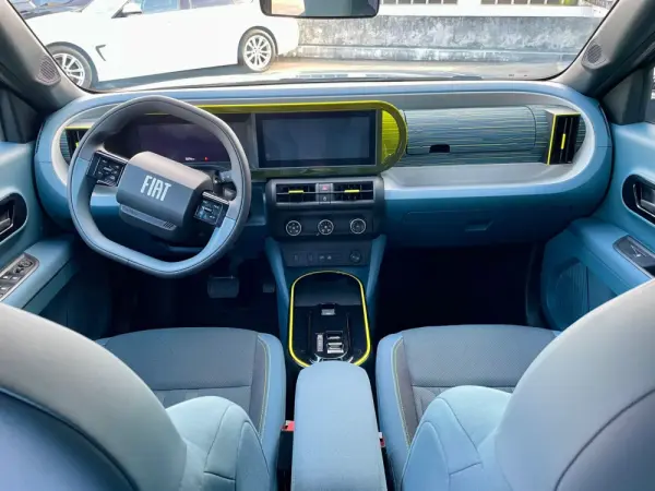 Fiat Grande Panda 1.2 Hybrid Icon eDCT 8