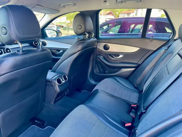 Mercedes-Benz C 220 (BlueTEC) d Station 7G-TRONIC Avantgarde 10
