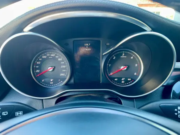 Mercedes-Benz C 220 (BlueTEC) d Station 7G-TRONIC Avantgarde 12