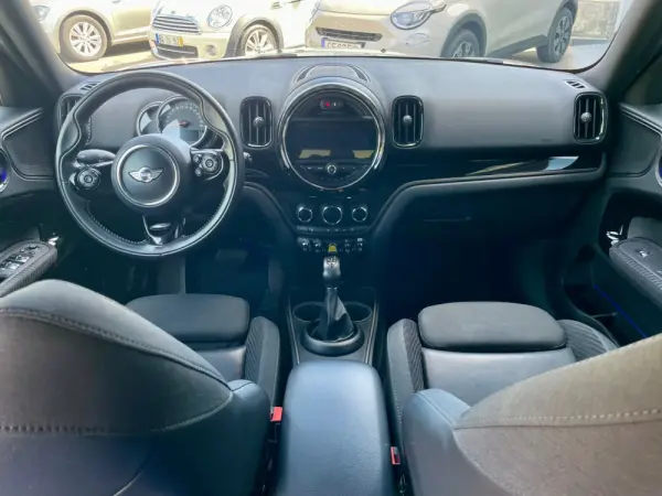 MINI Countryman Cooper SE ALL4 Auto 8