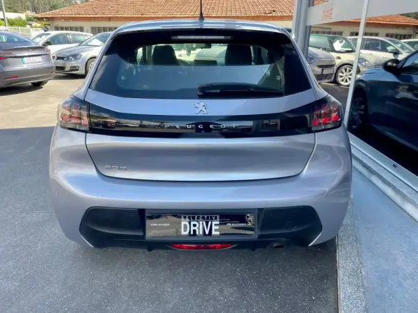 Peugeot 208 1.2 PureTech Active 5