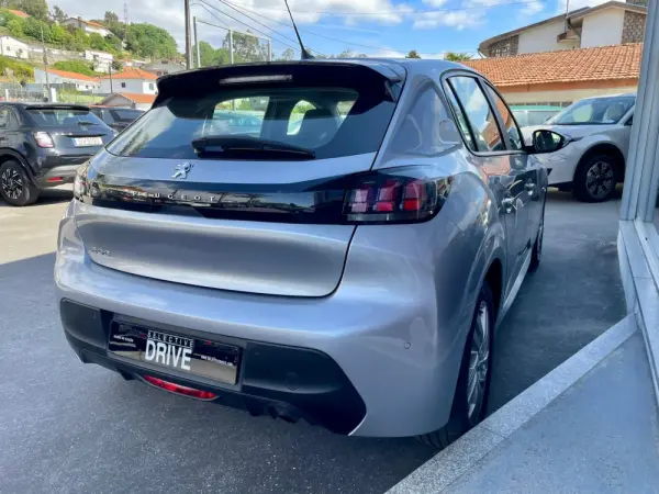 Peugeot 208 1.2 PureTech Active 6