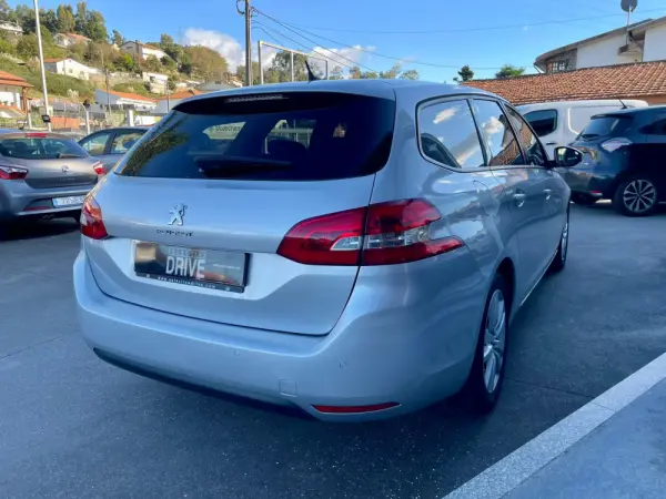 Peugeot 308 SW 1.6 BlueHDi Allure 4