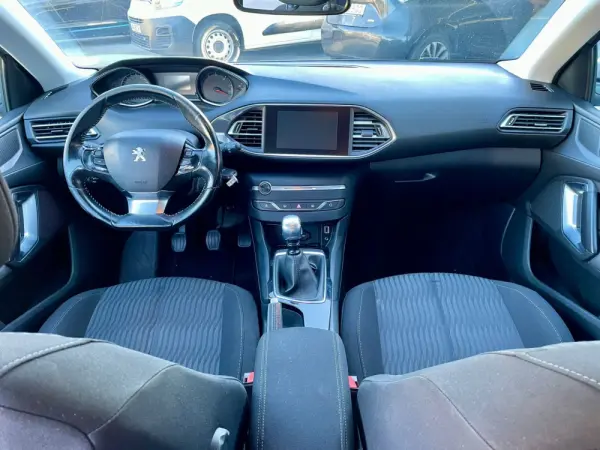 Peugeot 308 SW 1.6 BlueHDi Allure 8