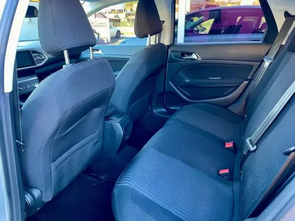 Peugeot 308 SW 1.6 BlueHDi Allure 10