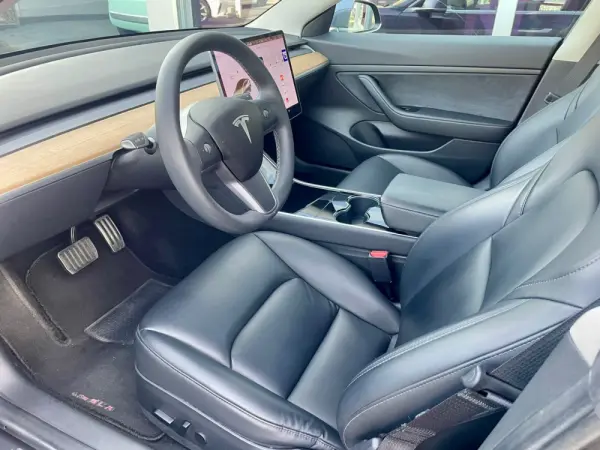 Tesla Model 3 Standard Range Plus RWD 9