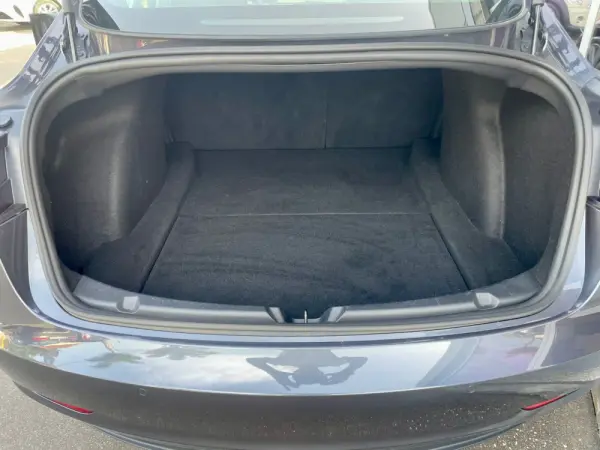 Tesla Model 3 Standard Range Plus RWD 11