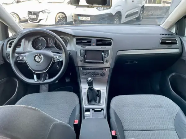 Volkswagen Golf 1.2 TSi Confortline 8