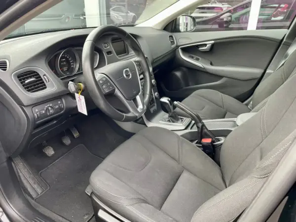 Volvo V40 2.0 D2 Kinetic Eco 9