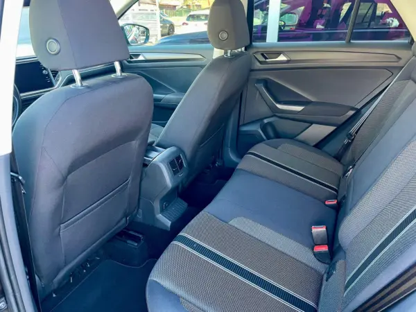 Volkswagen T-Roc 1.0 TSI Style 10