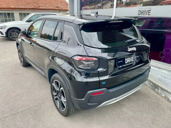 Jeep Avenger 54 kWh Summit 6