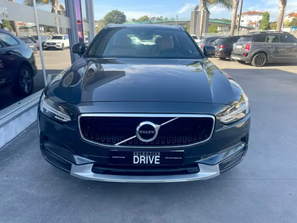 Volvo V90 Cross Country 2.0 D4 AWD 2