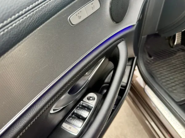 Mercedes-Benz E 220 d AMG Line 18