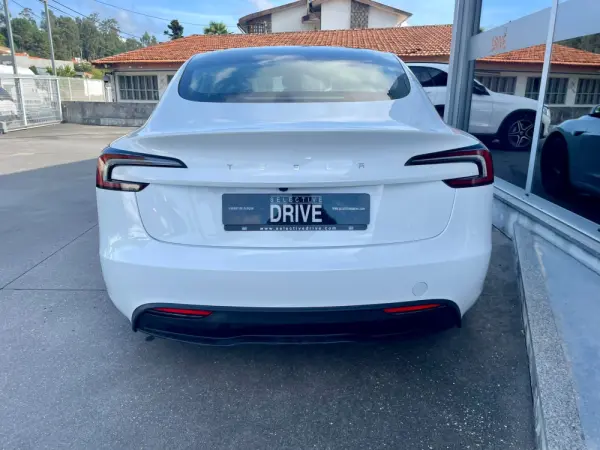 Tesla Model 3 Tração Traseira 5