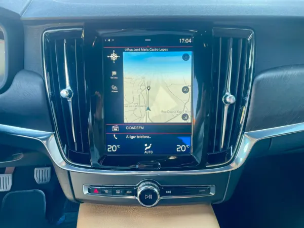 Volvo V90 Cross Country 2.0 D4 AWD 13