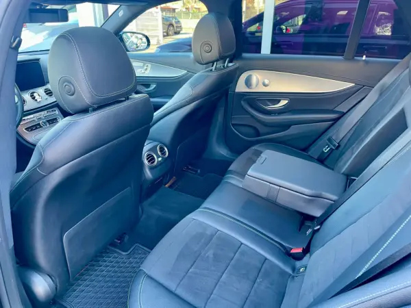 Mercedes-Benz E 300 d AMG Line 9