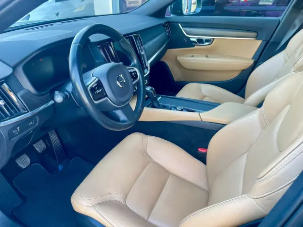 Volvo V90 Cross Country 2.0 D4 AWD 9