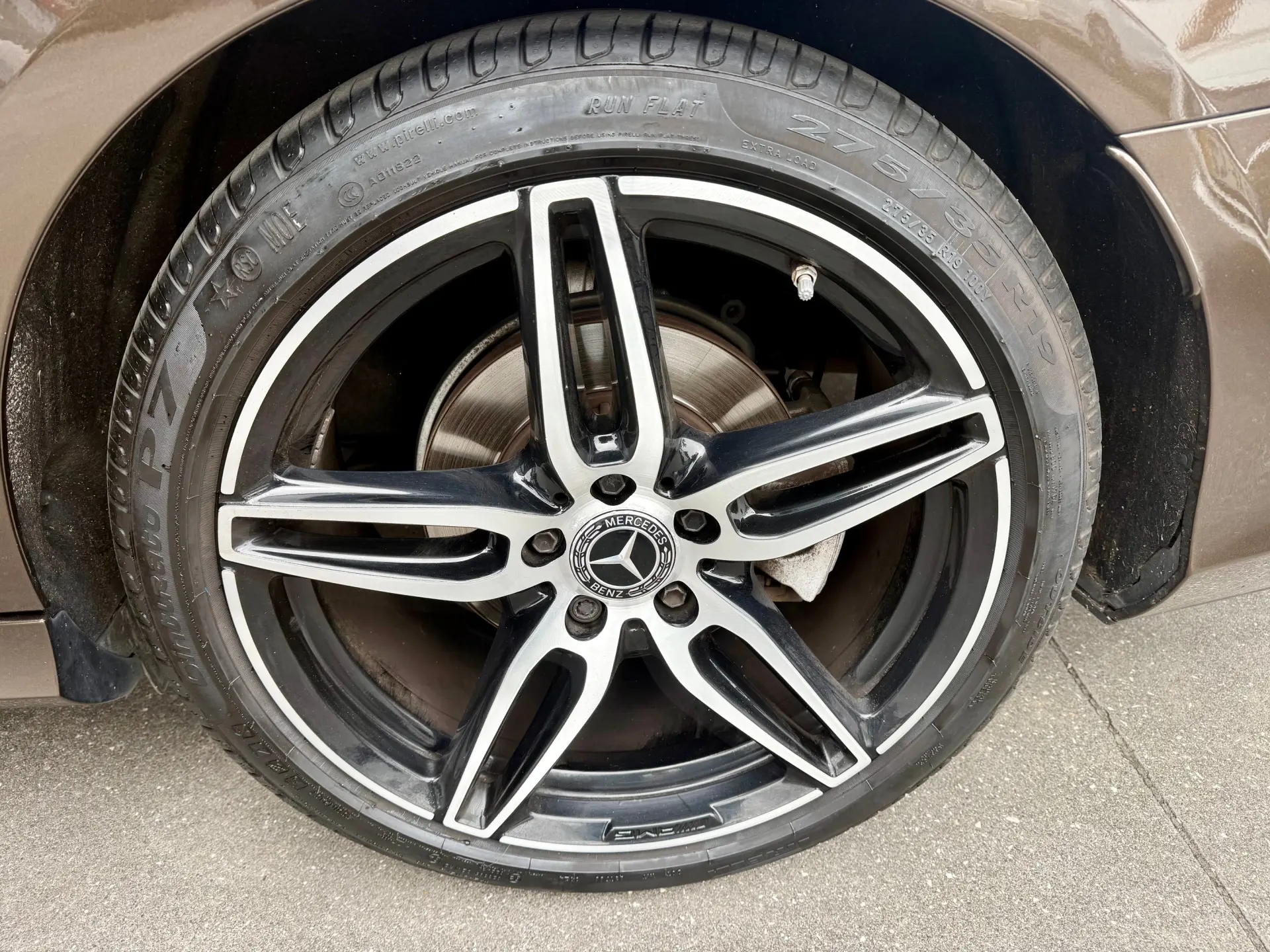 Mercedes-Benz E 220 d AMG Line 7