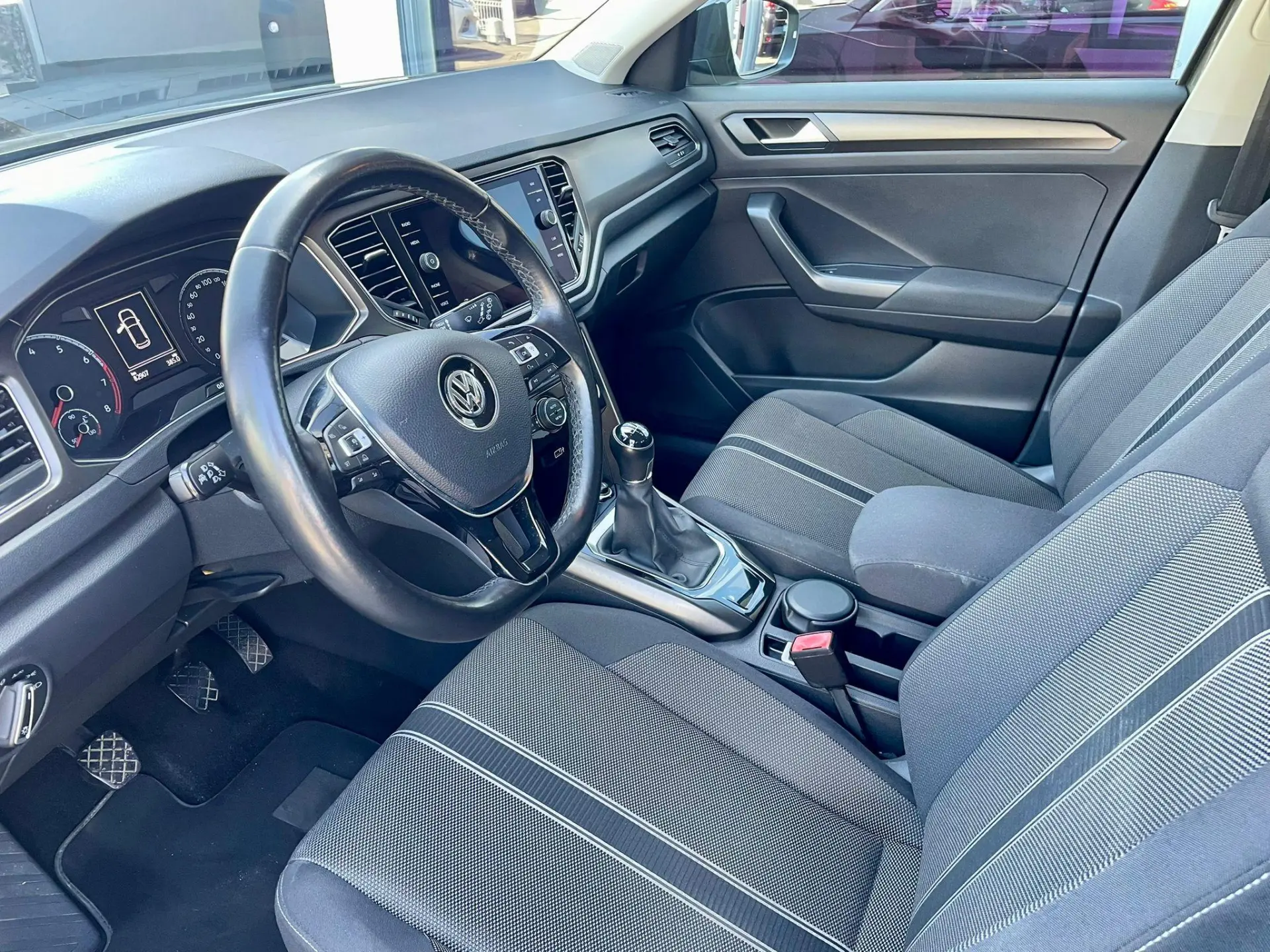 Volkswagen T-Roc 1.0 TSI Style 9
