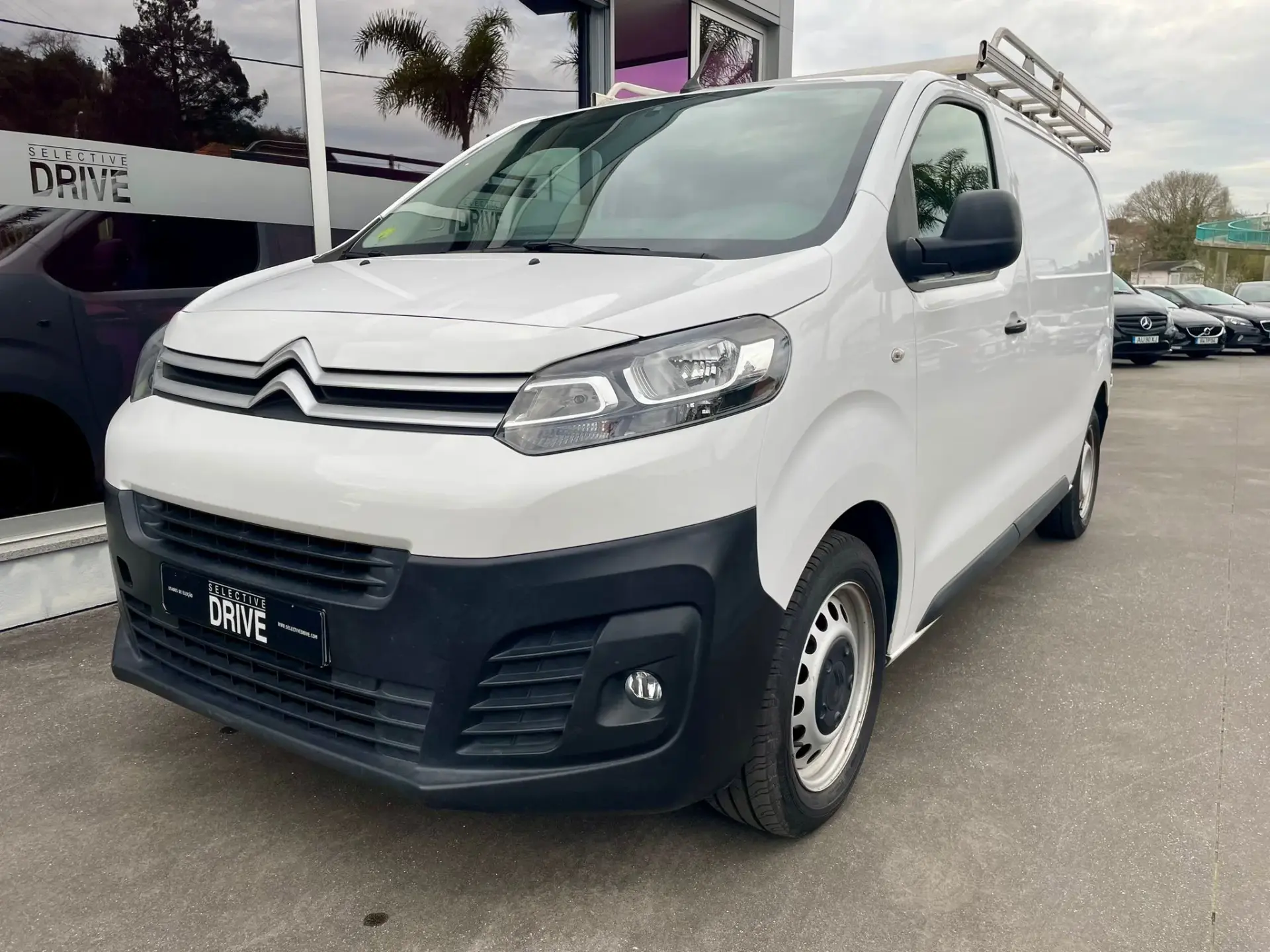 Citroen Jumpy Outro 1