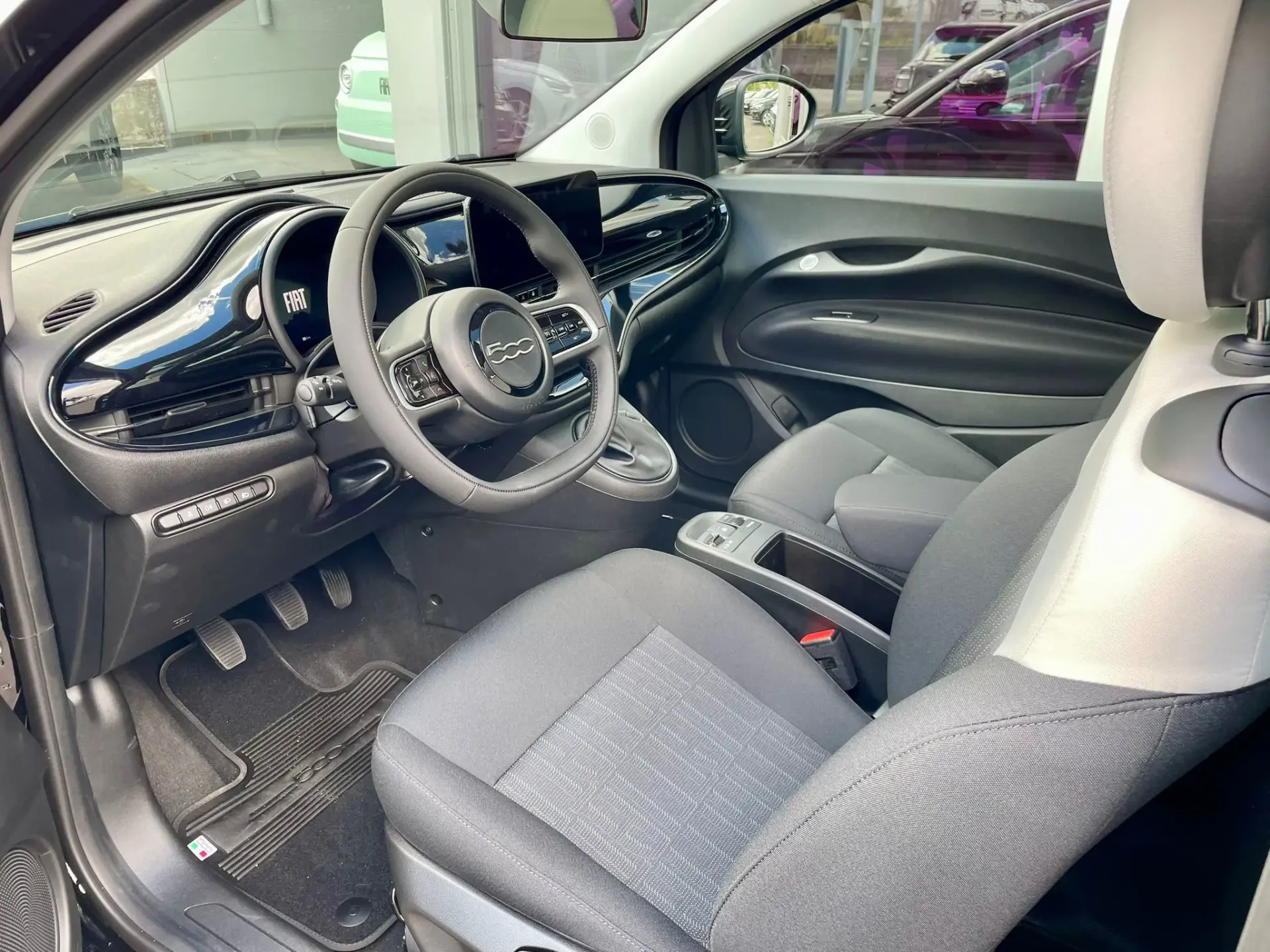 Fiat 500 1.0 Hybrid Icon 9