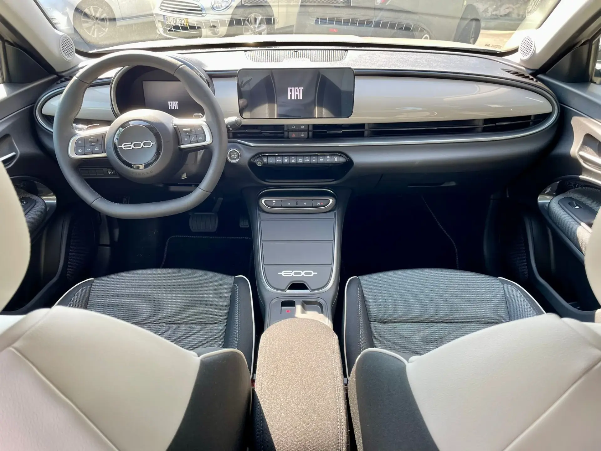 Fiat 600 1.2 Hybrid Icon 8