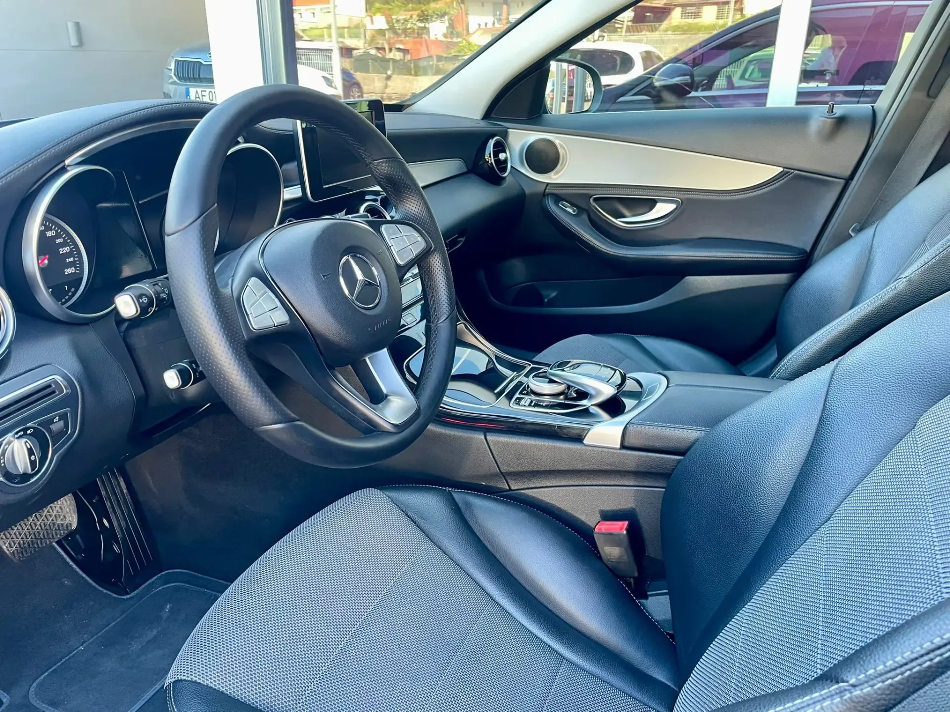 Mercedes-Benz C 220 (BlueTEC) d Station 7G-TRONIC Avantgarde 9