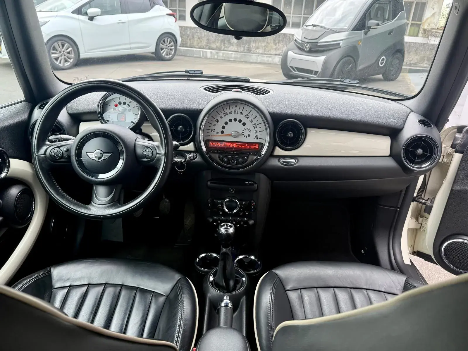 MINI Clubman Cooper D 8