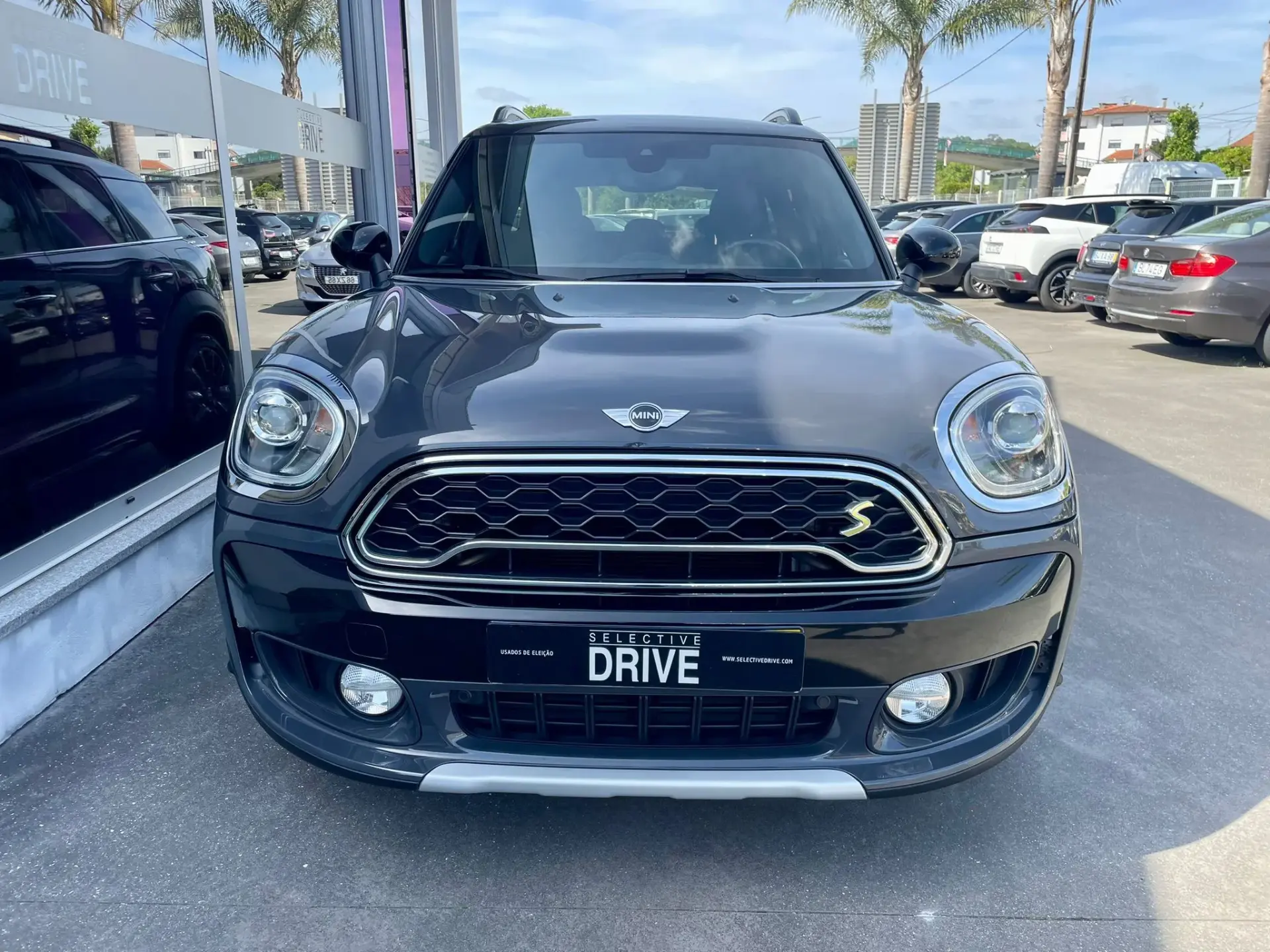 MINI Countryman Cooper SE ALL4 Auto 2