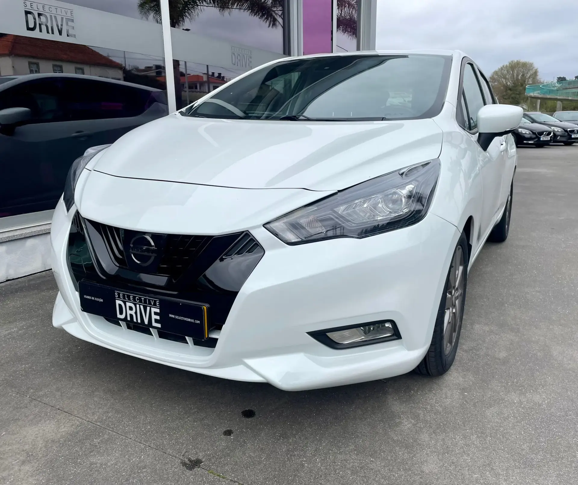 Nissan Micra 1.0 IG-T N-Connecta 1