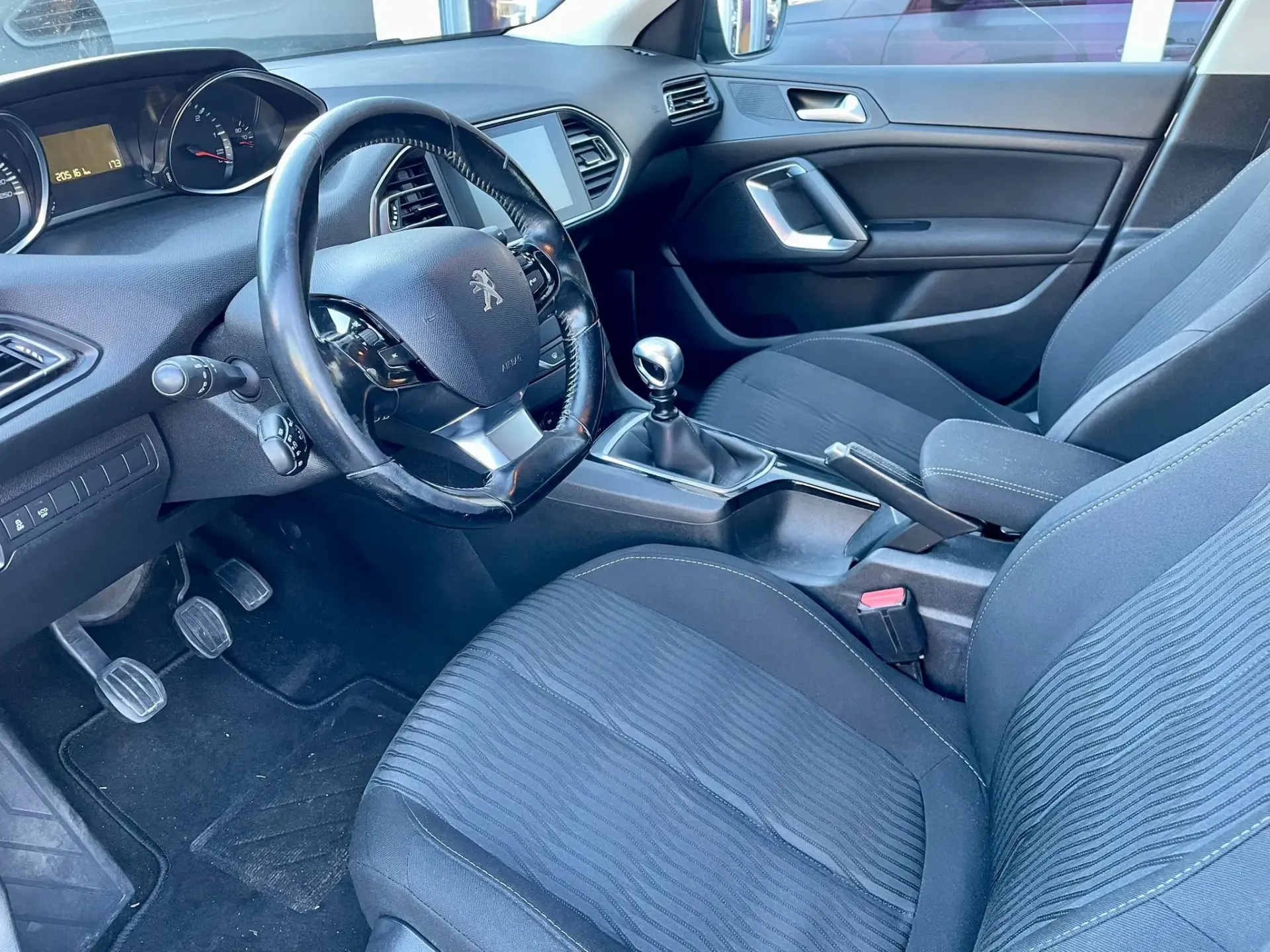 Peugeot 308 SW 1.6 BlueHDi Allure 9