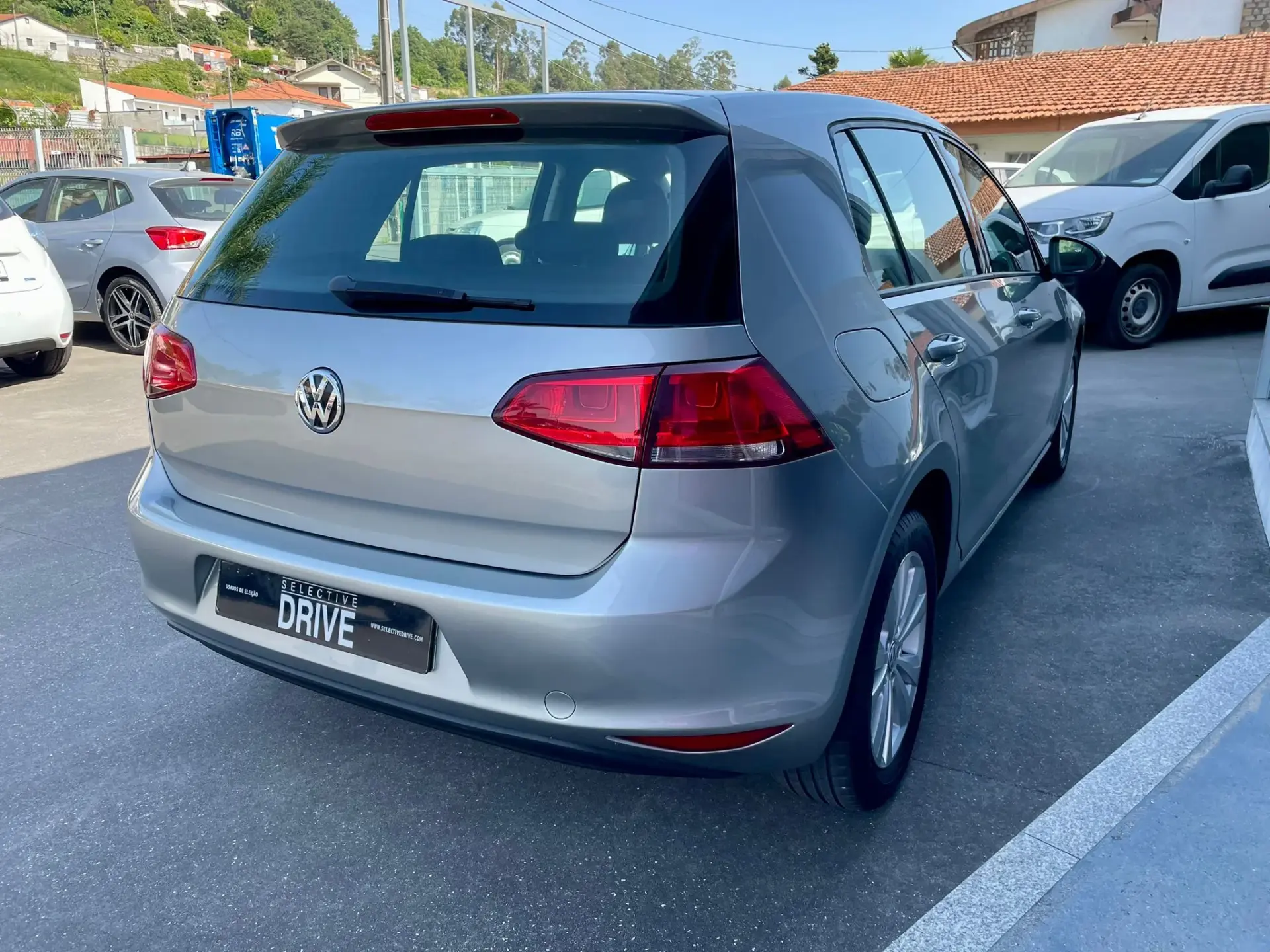 Volkswagen Golf 1.2 TSi Confortline 4