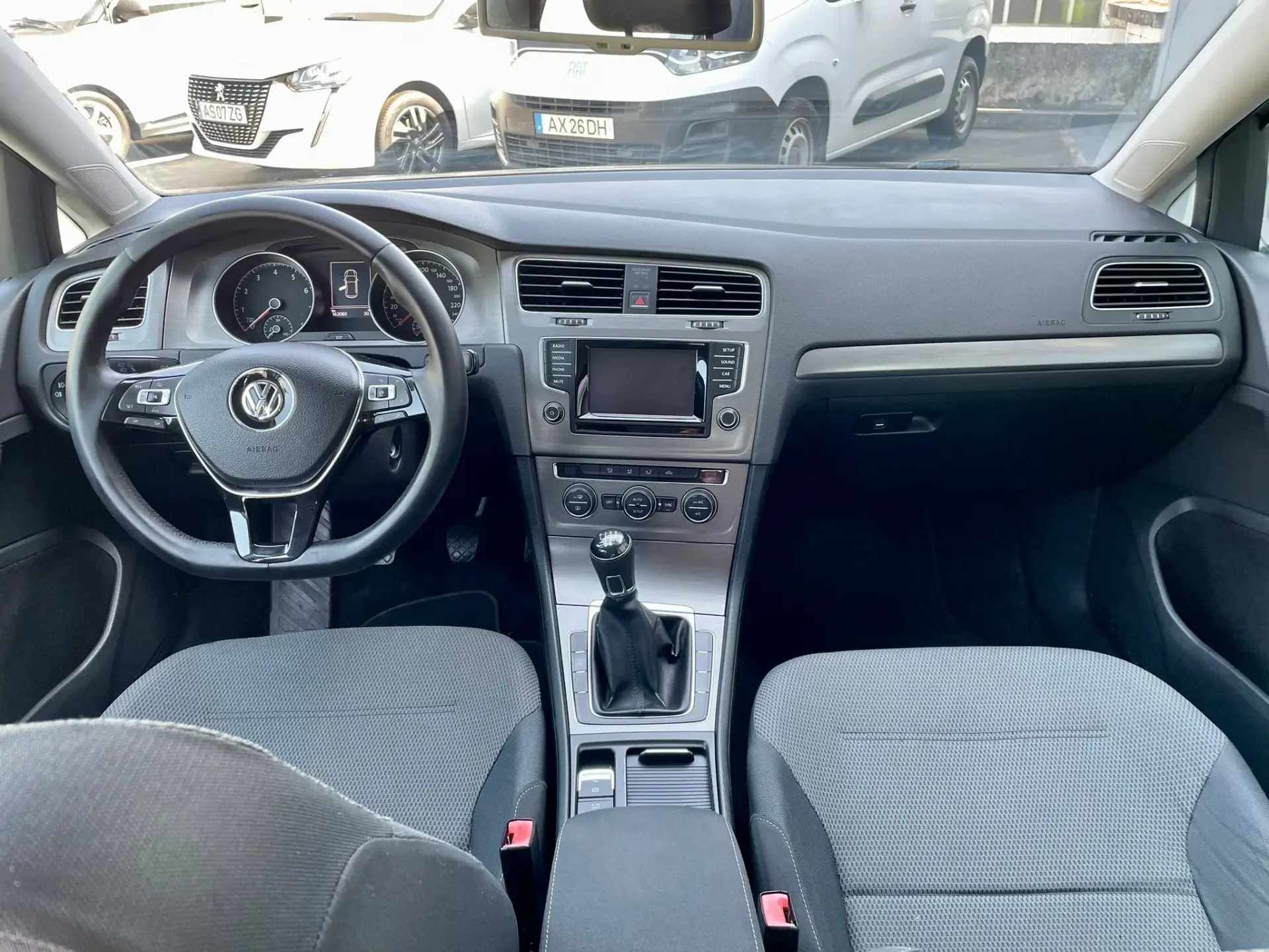 Volkswagen Golf 1.2 TSi Confortline 8