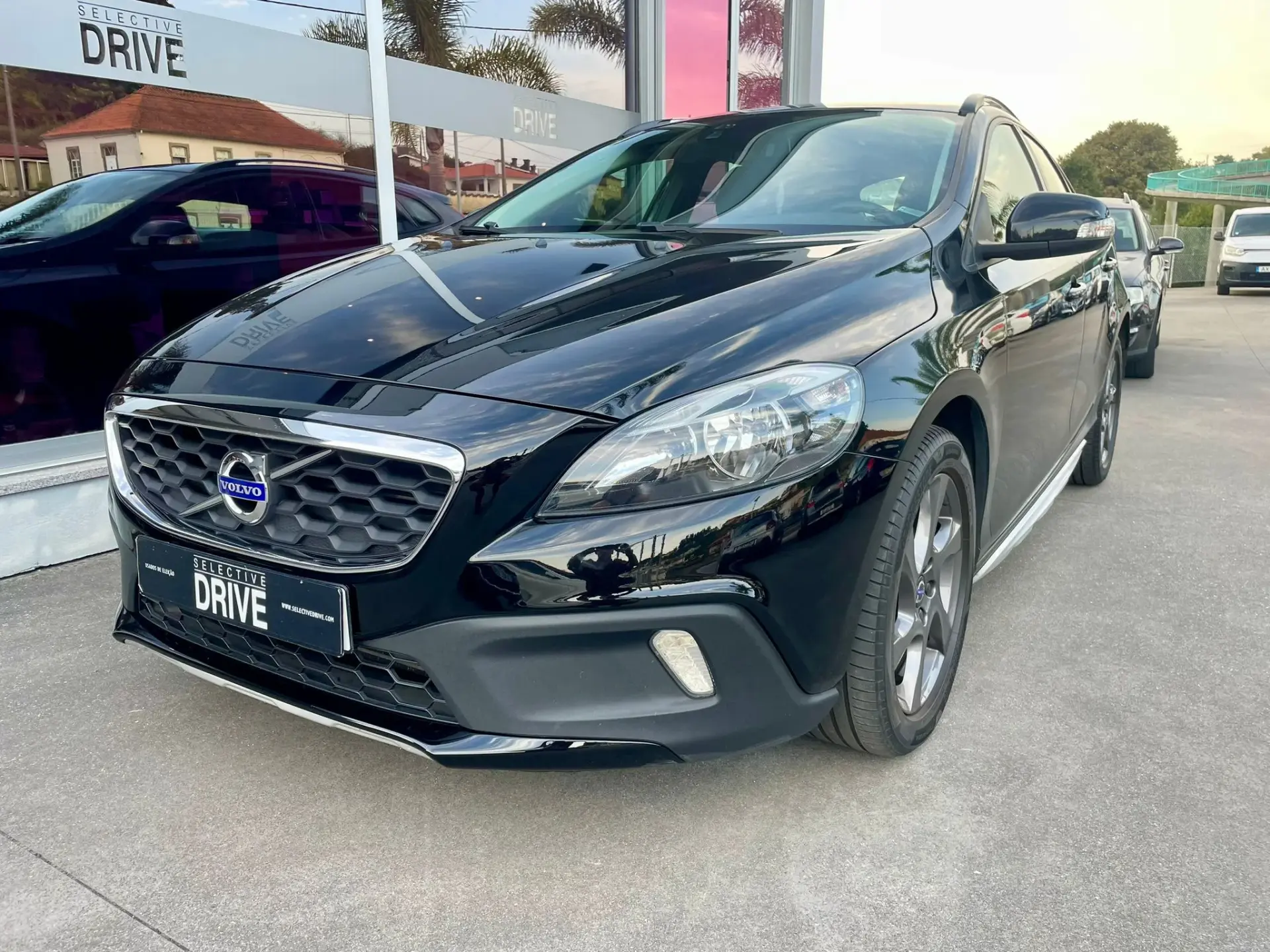 Volvo V40 Cross Country 2.0 D2 Momentum 1