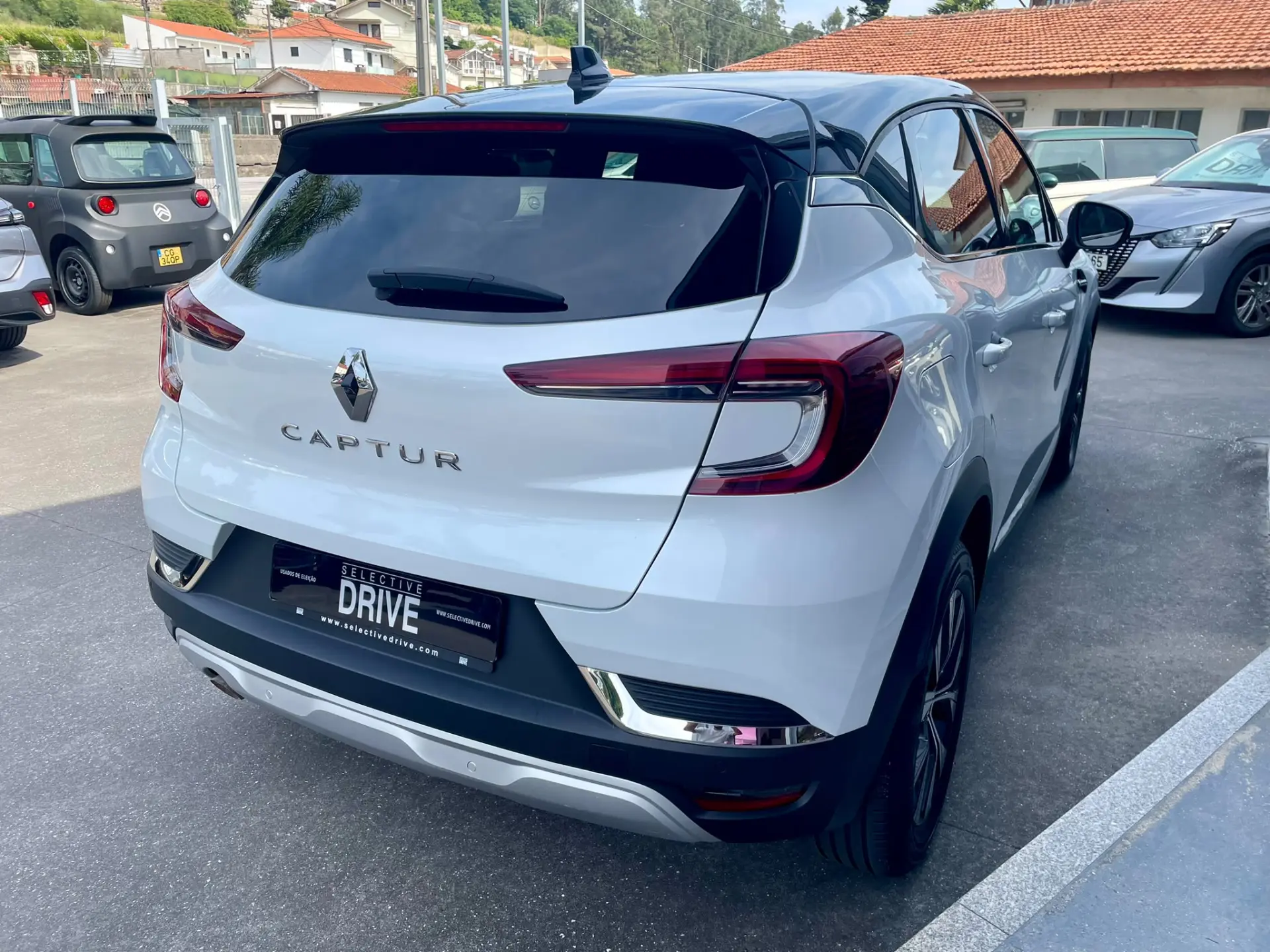 Renault Captur 1.0 TCe Exclusive Bi-Fuel 4