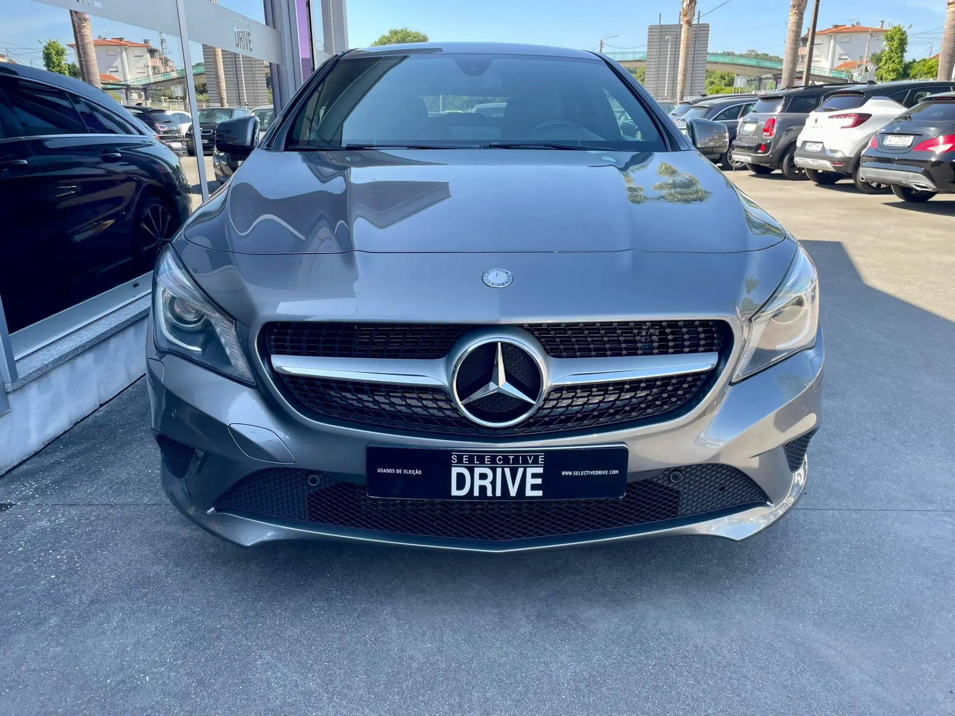 Mercedes-Benz CLA 180 d Shooting Brake Urban 2