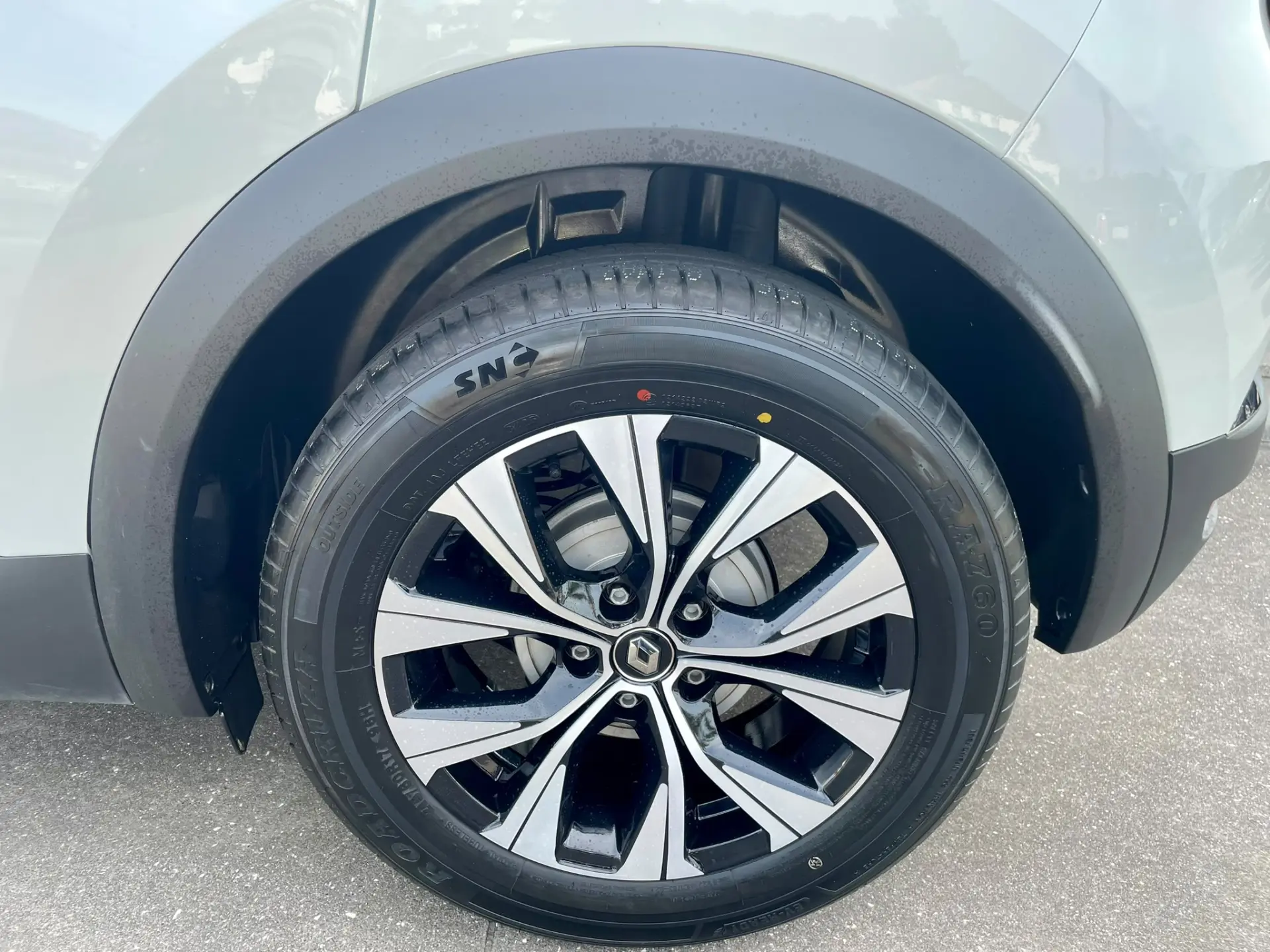 Renault Captur 1.0 TCe Exclusive Bi-Fuel 7