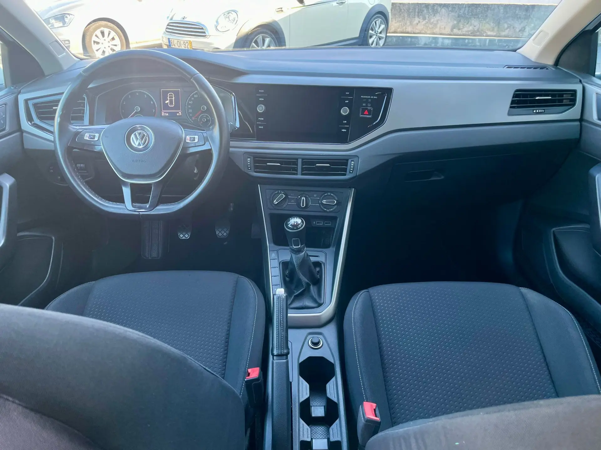 Volkswagen Polo 1.0 TSI Confortline 8