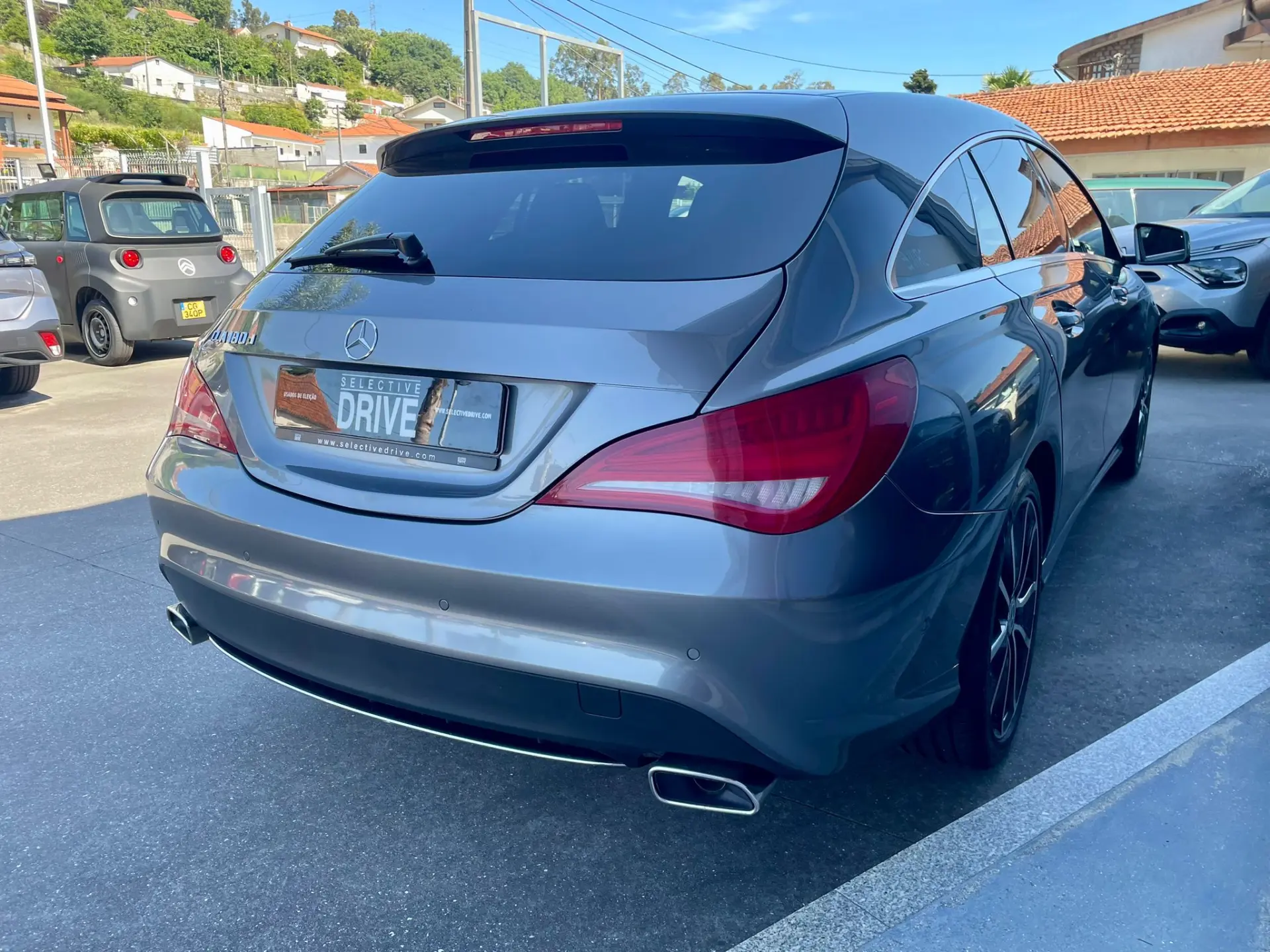 Mercedes-Benz CLA 180 d Shooting Brake Urban 4