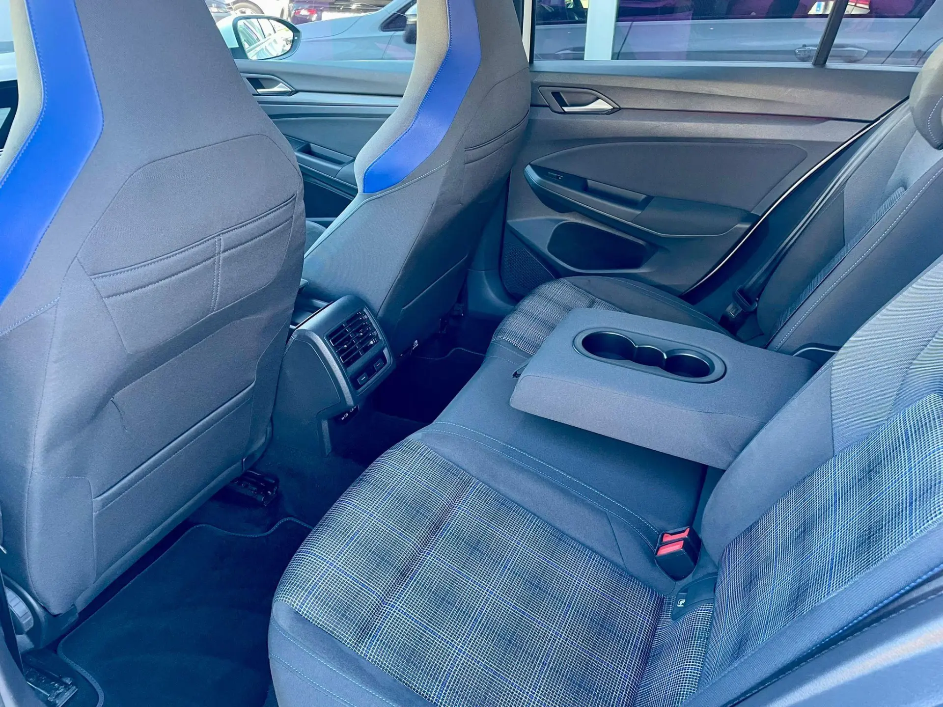 Volkswagen Golf 1.4 GTE Plug-in-Hybrid DSG 10