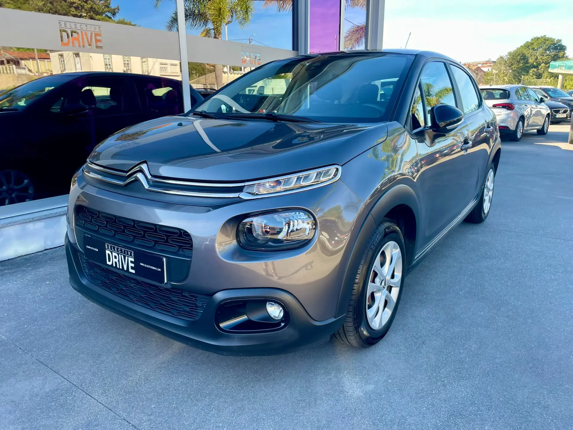Citroen C3 1.2 PureTech Attraction 1